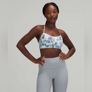 Lululemon Flow Y Bra Nulu in Kaleidofloral Multi print Size 4